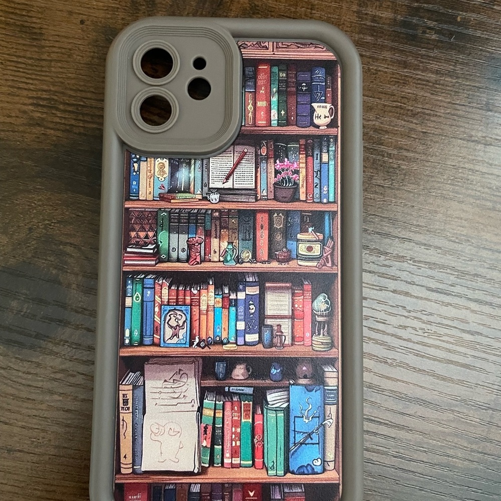 Brown Bookcase Design IPhone 12 Case